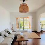 Casa Colinas- Preciosa Islena *