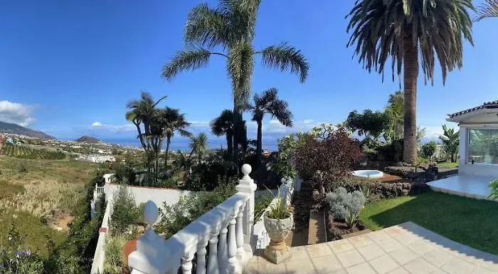 Casa Colinas- Preciosa Islena Villa