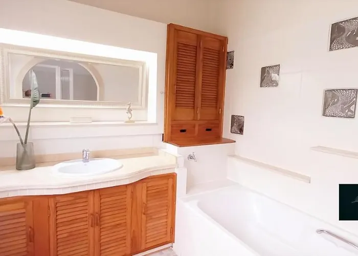 Casa Colinas- Preciosa Islena 라오로타바